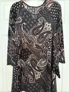 Women's Black Paisley Printed Long Sleeve Tunic Top